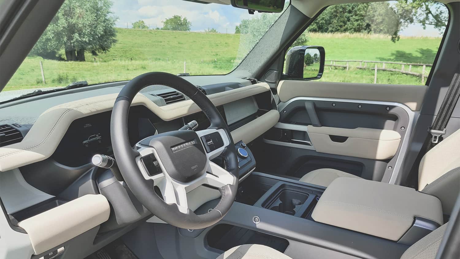 Autotest: Is de nieuwe Land Rover Defender ‘outdoorgeschikt’ ?
