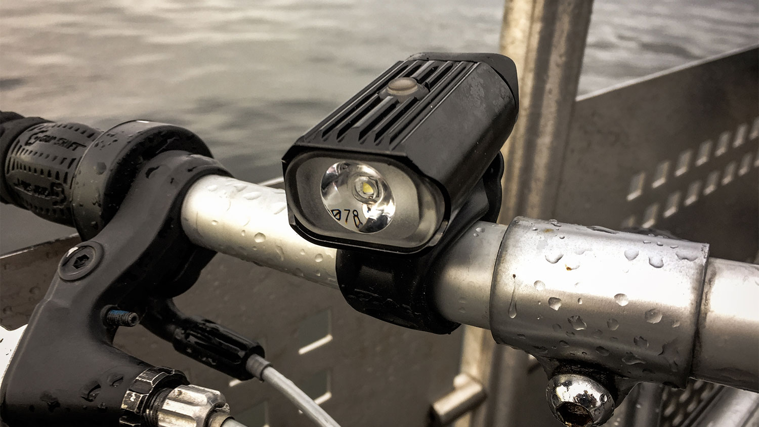 Achteruit Niet modieus De andere dag Review: Lezyne Hecto Drive 500XL fietslicht - Gearlimits